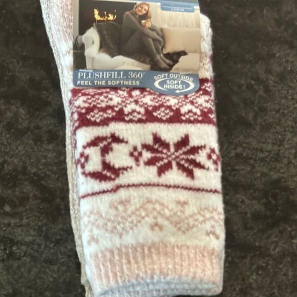 Cuddl Duds Plushfill Socks - Picture 5 of 5